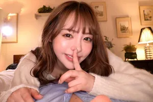 Gã chồng ngủ say, người vợ mò lên gác mút cây hàng con trai chồng