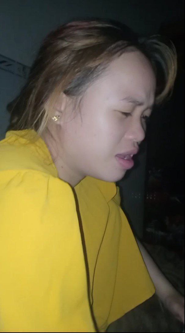 Mẹ kế dâm loạn cho con trai địt khi chồng ngủ say