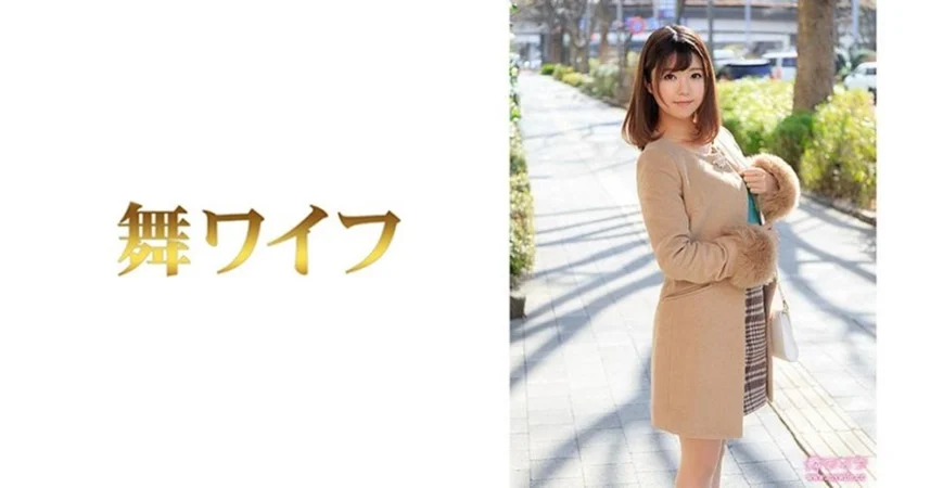 MOON-004 Em xấu hổ khi anh nhìn em chằm chằm, vậy anh có thể quan hệ với em từ phía sau được không?